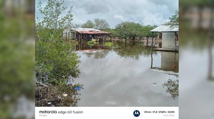 Pie de Foto.- Cinco regiones de la entidad permanecen en alerta amarilla en el semáforo preventivo ante los pronósticos de lluvias de hasta 150 milímetros: Istmo costa, Frailesca, Sierra Mariscal, Soconusco y Selva Lacandona. Foto Protección Civil Chiapas.