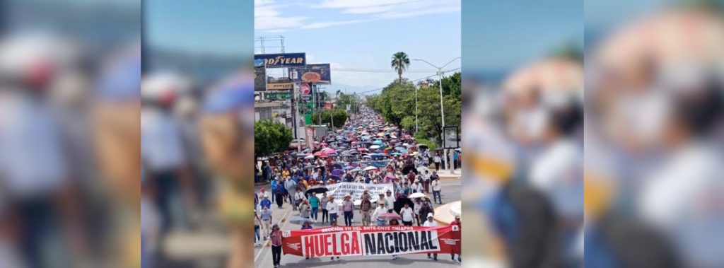 Pie de Fito.- Marcha estatal de la sección VII del SNTE en el marco de la huelga nacional de la CNTE. Foto facebook CNTE Chiapas.