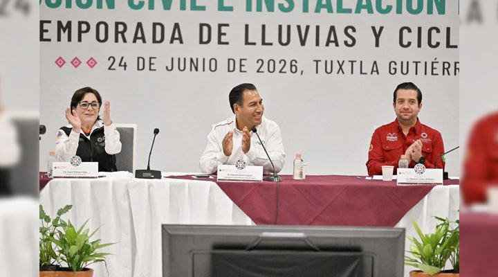 Pie de Foto.- La Coordinación Nacional de Protección Civil informó que se mantiene un monitoreo constante en ríos, presas y comunidades vulnerables, mientras Chiapas refuerza su sistema de prevención ante ciclones tropicales 2026 con apoyo de fuerzas federales y gobiernos municipales. Foto La Jornada.