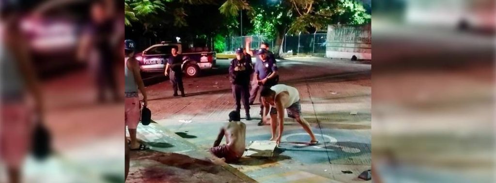 Pie de Foto.- Los integrantes de la caravana migrante denunciaron la falta de seguridad durante su estancia en las instalaciones del campo deportivo de Escuintla, a donde llegaron la mañana del lunes. Foto cortesía de fuentes de seguridad.