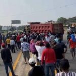 Pobladores de Paredón protestan por contaminación del litoral de Chiapas