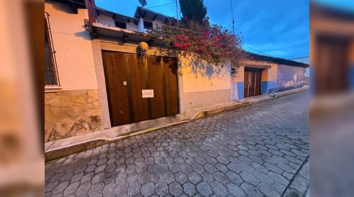 Pie de Foto.- Alberto López Gómez enfrenta un reclamo por 572 mil 800 pesos correspondiente a piezas textiles que, según las artesanas, entregaron para su venta y pedidos especiales; la FGE no ha informado los motivos del aseguramiento. Foto Elio Henríquez.