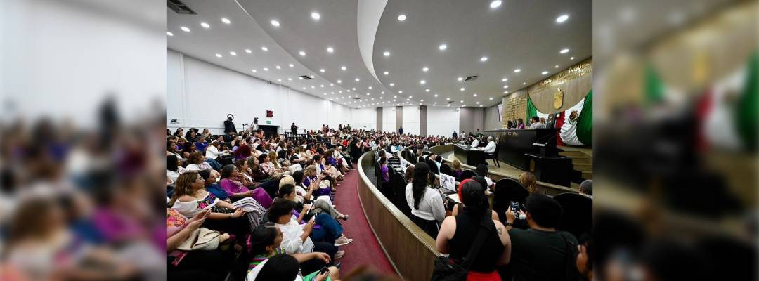Pie de Foto.- El Congreso de Chiapas aprobó una reforma que obliga la paridad de género en las candidaturas para el próximo proceso electoral. Foto La Jornada.