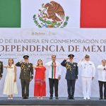 Eduardo Ramírez presencia el Desfile Militar acompañado por miles de chiapanecas y chiapanecos