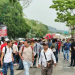 Maestros de la CNTE bloquean accesos y salidas de Tuxtla Gutiérrez; exigen reinstalar diálogo con Sheinbaum