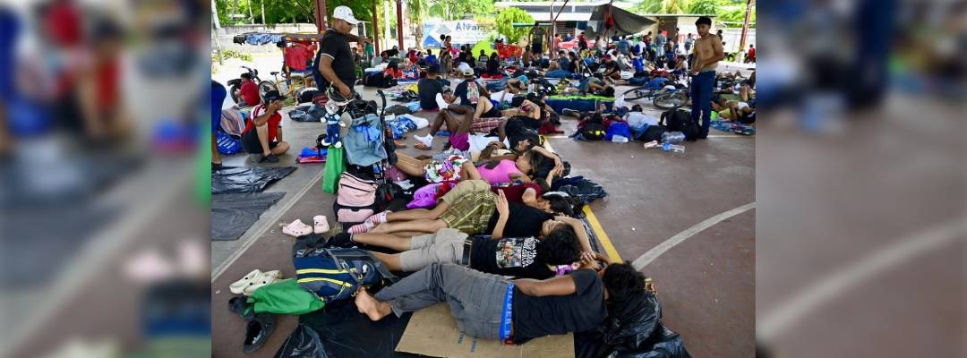 Pie de Foto.- Hasta ahora han recorrido 145 kilómetros por territorio nacional y han hecho escala en Tapachula, Huehuetán, Huixtla y Escuintla. Las siguientes localidades en la ruta son Pijijiapan, Tonalá y Arriaga, antes de seguir hacia Oaxaca. Foto Edgar H. Clemente