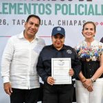 Entrega Eduardo Ramírez certificados de bachillerato a policías de seis municipios